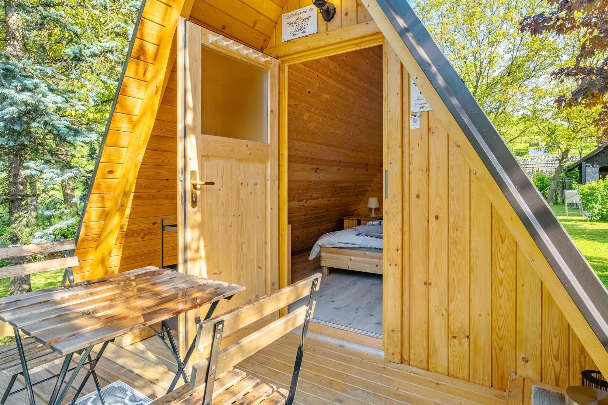 Resort Pod Orehi - Bled - Apartma & Glamping & Savna Pokoj fotografie